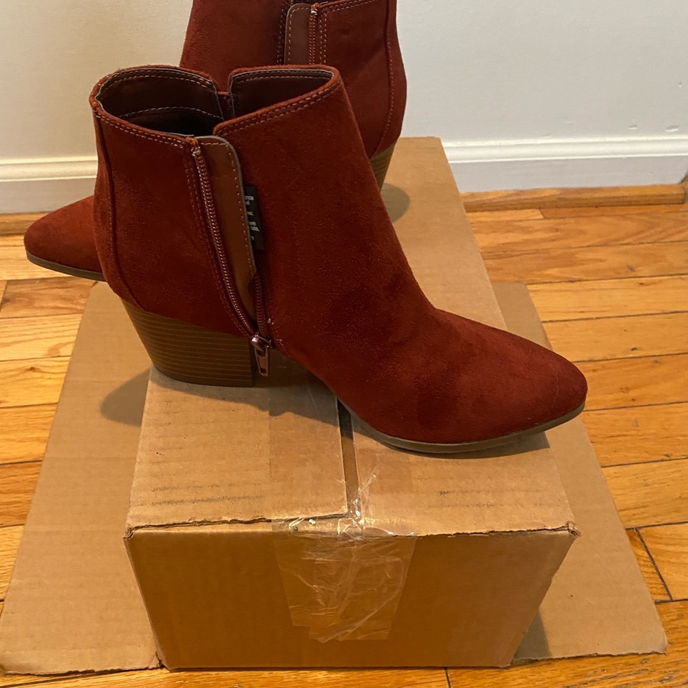 Boots - Picture 3 of 3